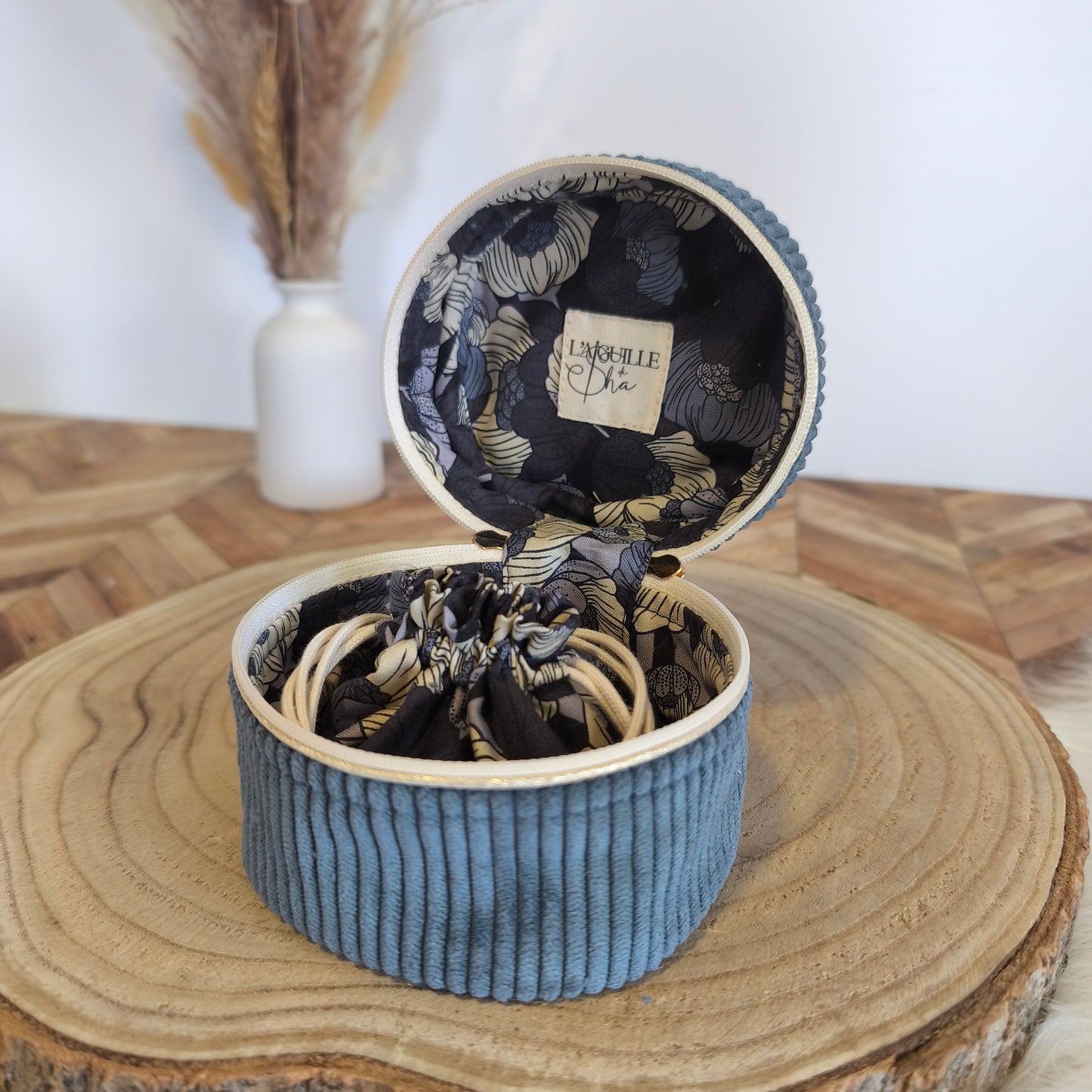 Écrin à bijoux - Modèle velours bleu foncé pétunia