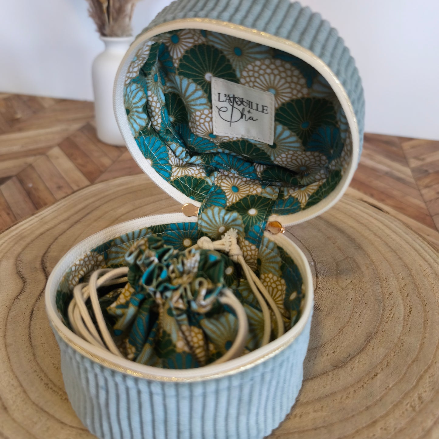 Écrin à bijoux - Modèle velours vert d'eau Mandalas