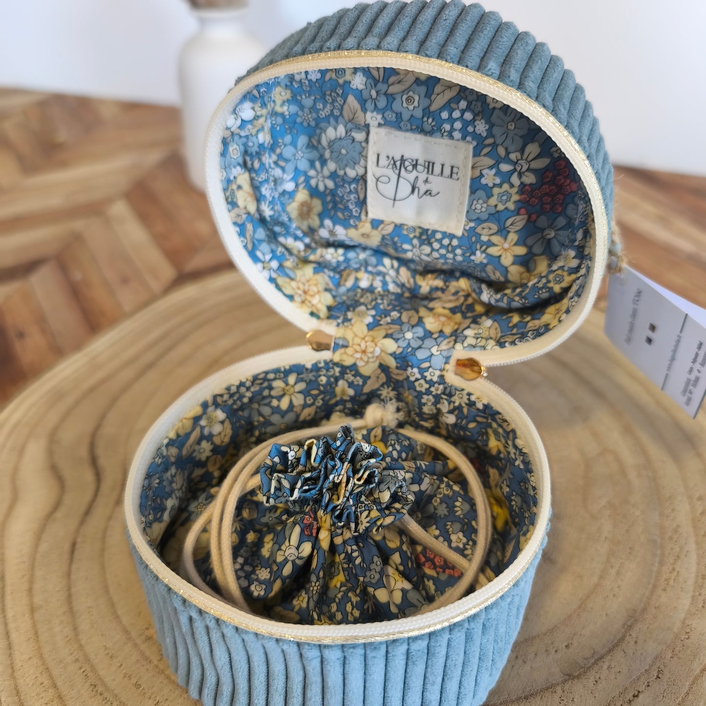 Écrin à bijoux - Modèle bleu clair fleuri