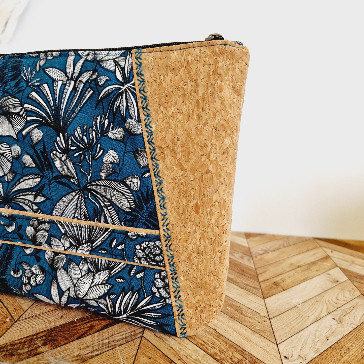 Pochette multifonction (tablette, maquillage, etc..) Feuille pétrole