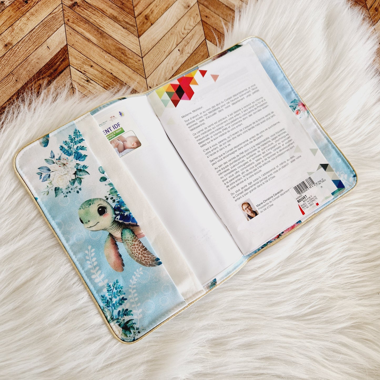 Protège Carnet de Santé Brodé : L'accessoire indispensable pour ton bébé
