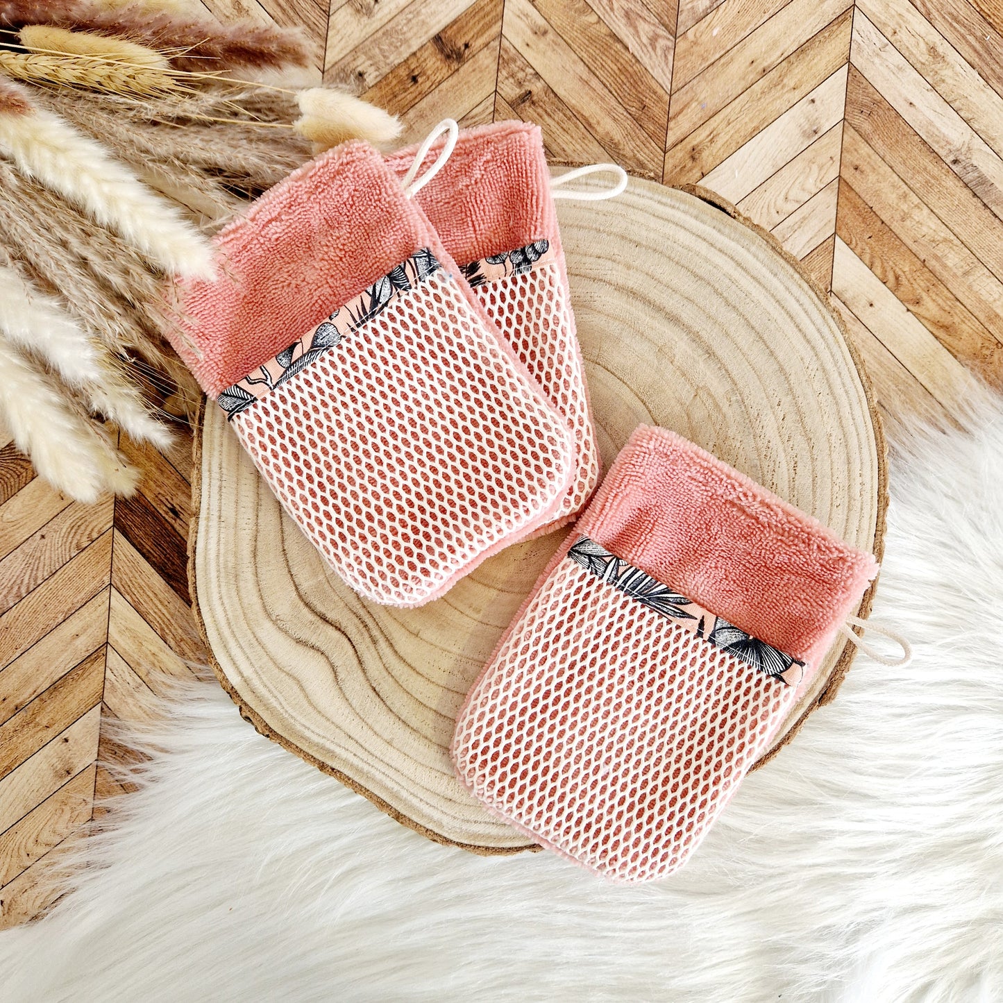 Gants de toilette avec poche en filet pour savon En stock