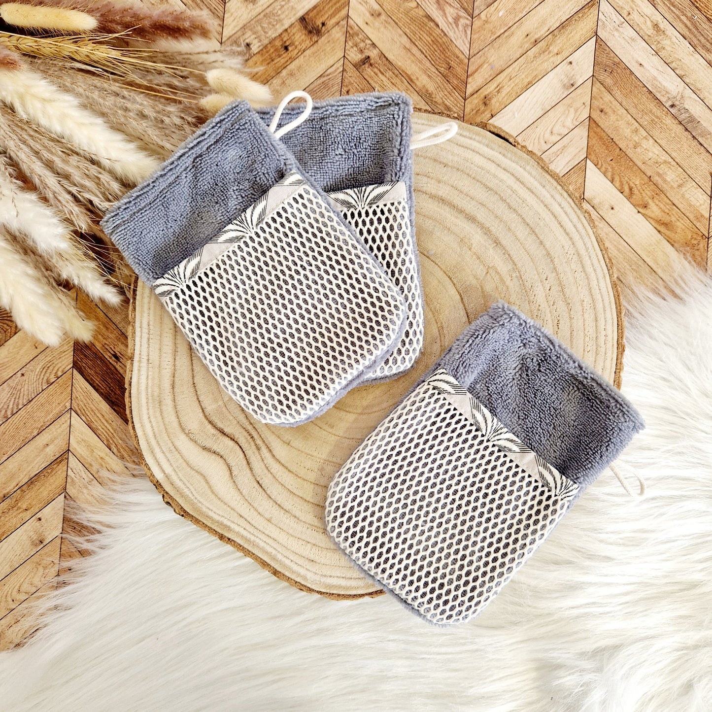 Gants de toilette avec poche en filet pour savon En stock