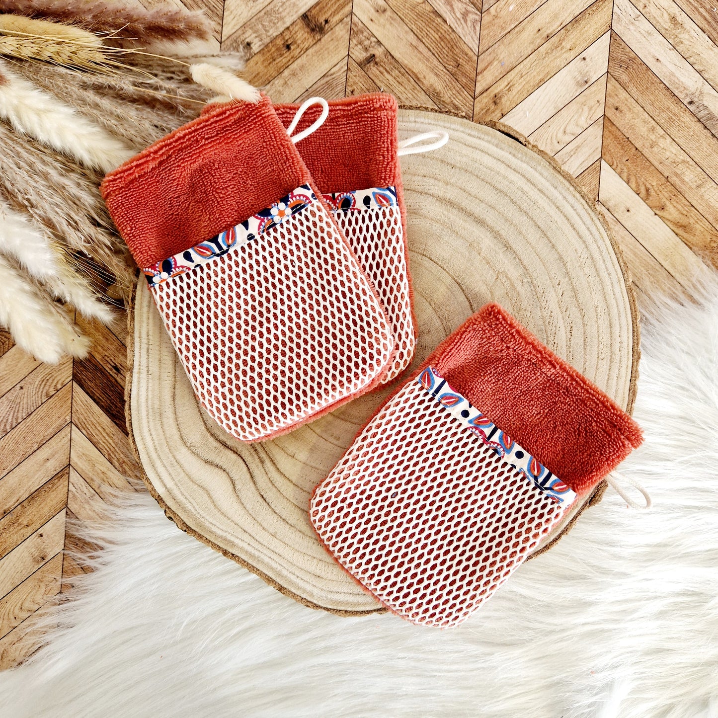 Gants de toilette avec poche en filet pour savon En stock