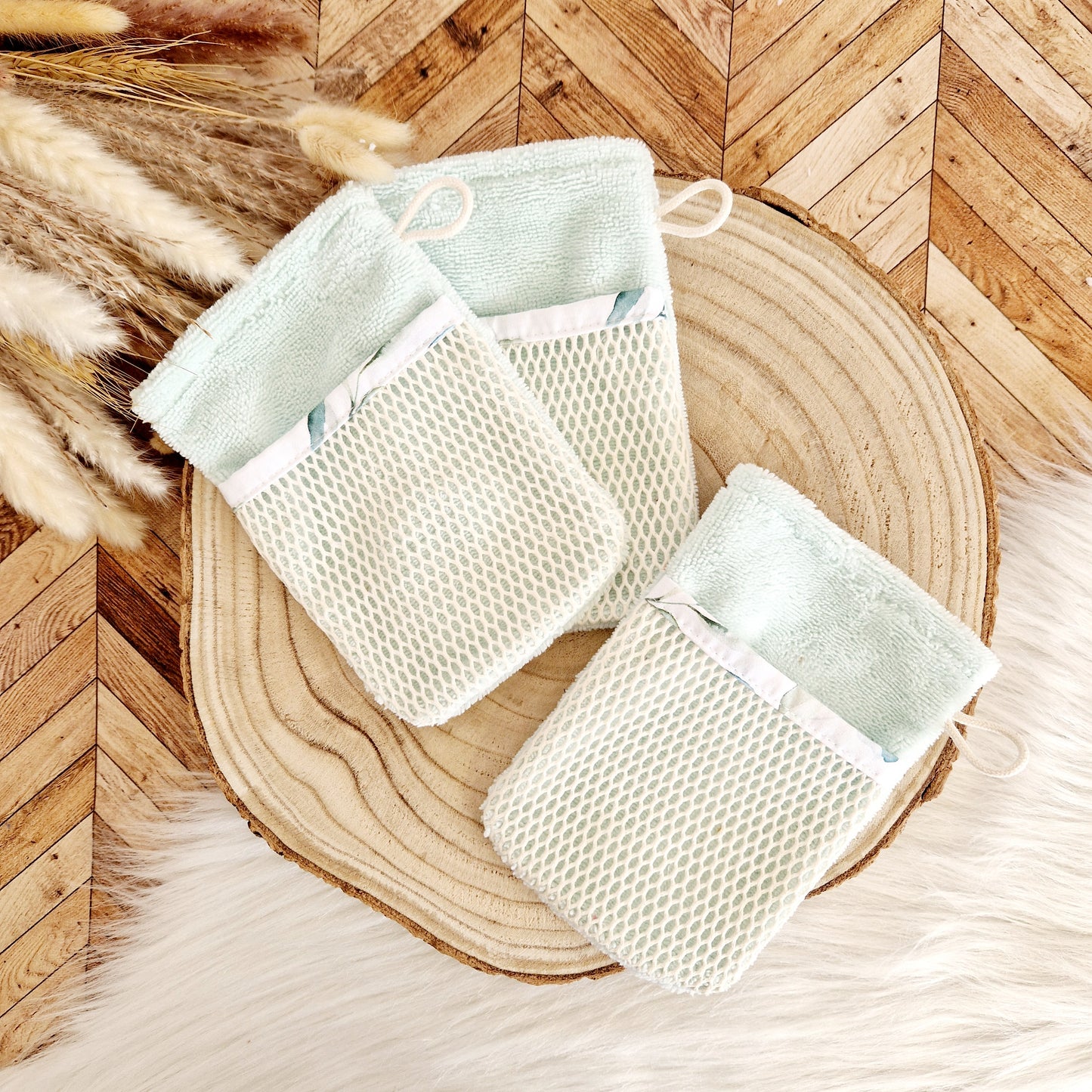 Gants de toilette avec poche en filet pour savon En stock