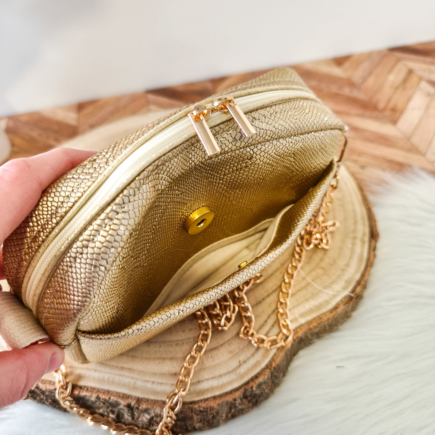 Tessa - Sac bandoulière doré effet serpent