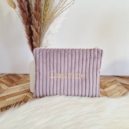 Pochette brodée