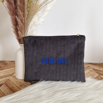 Pochette brodée