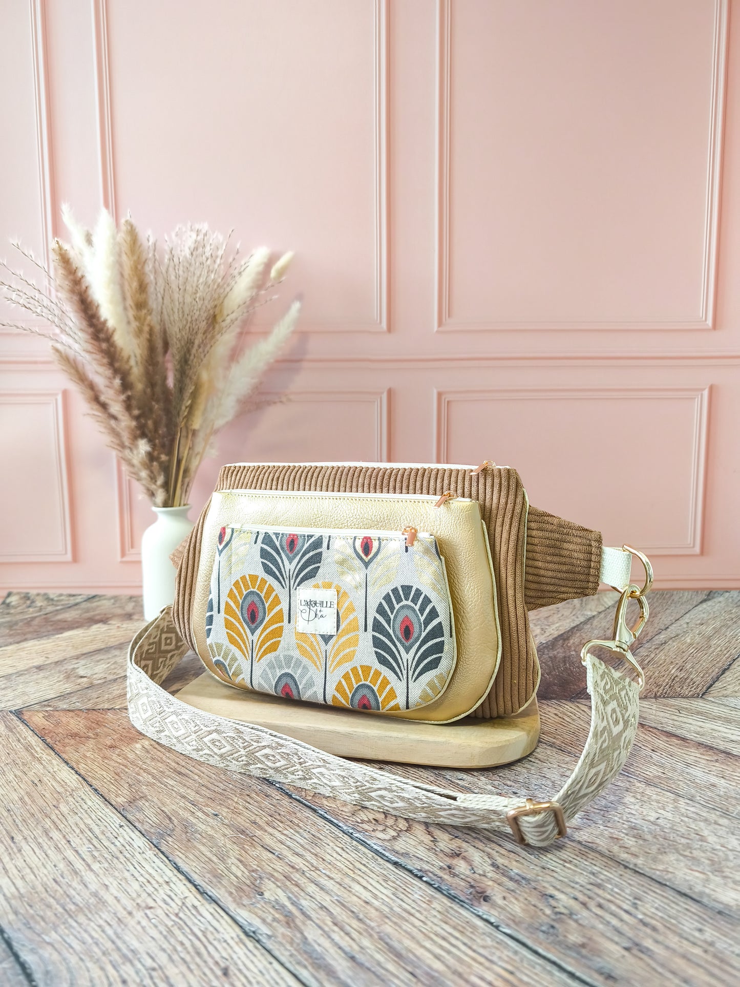 Banane Gaïa – Paon, Doré & velours marron