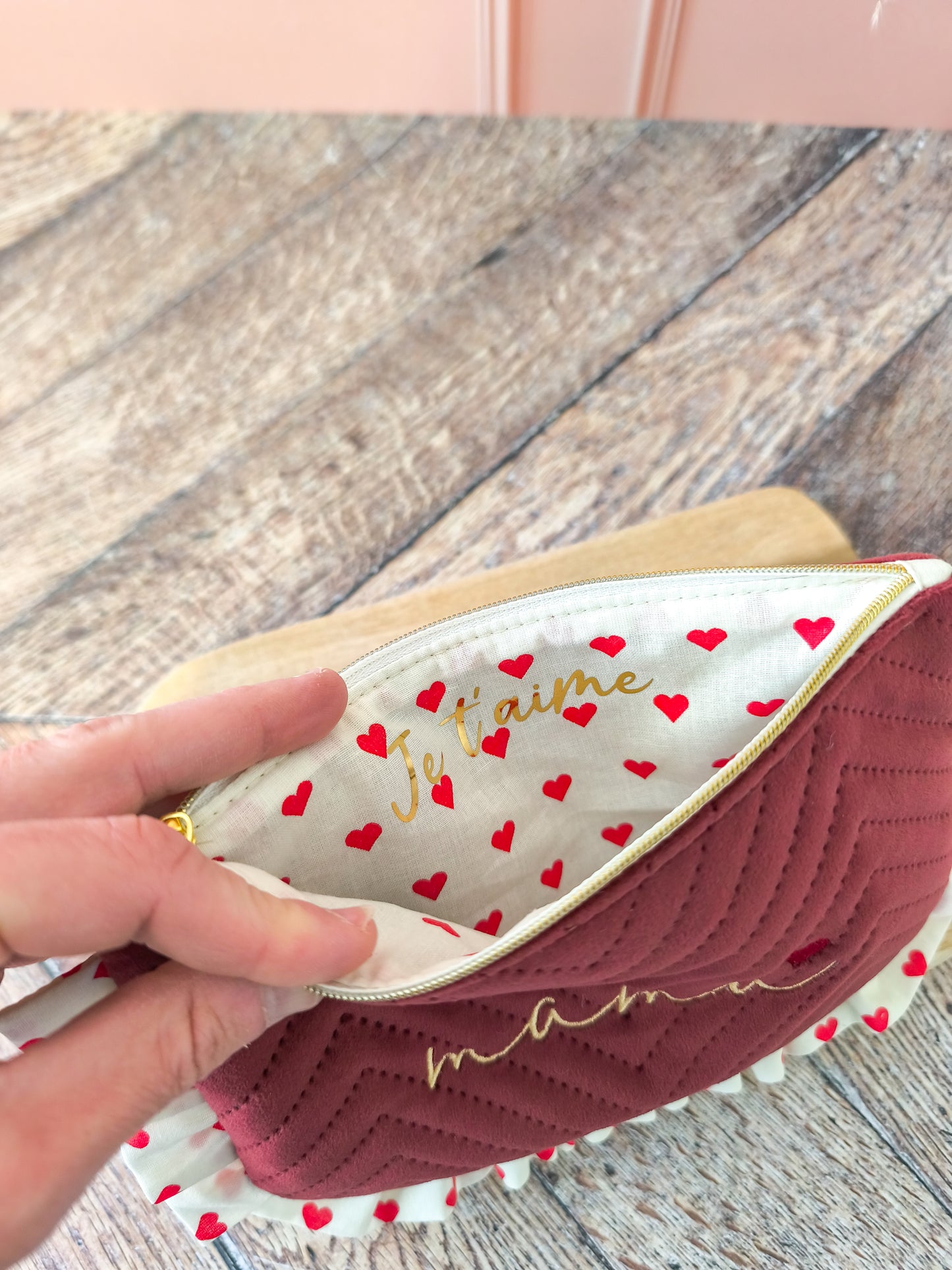 Trousse plate Mama à volant – idée cadeau maman