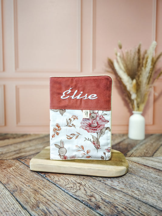 Protège Carnet de Santé Brodé : L'accessoire indispensable pour ton bébé